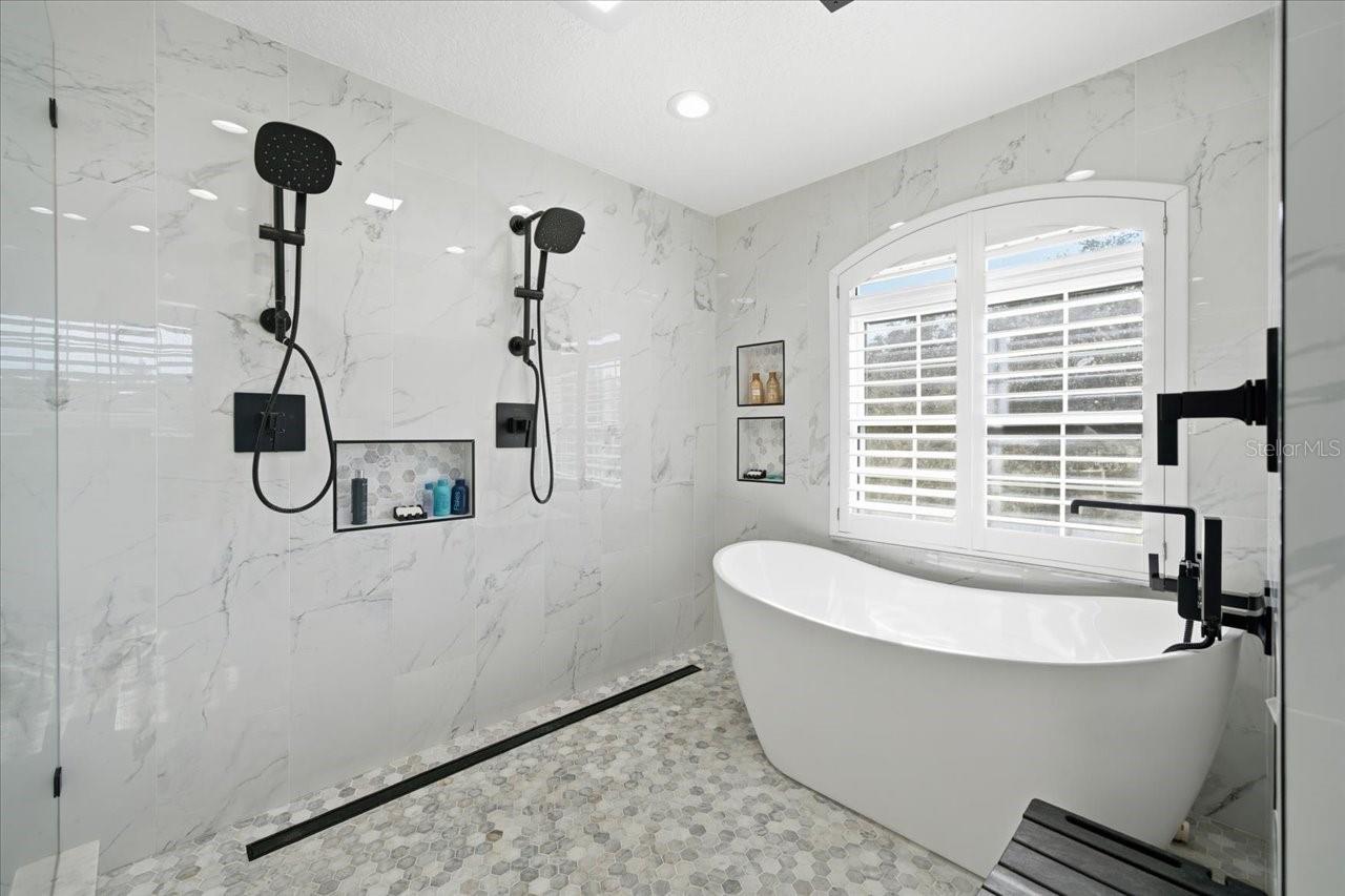 Listing photo id 78 for 505 Lakeside Drive