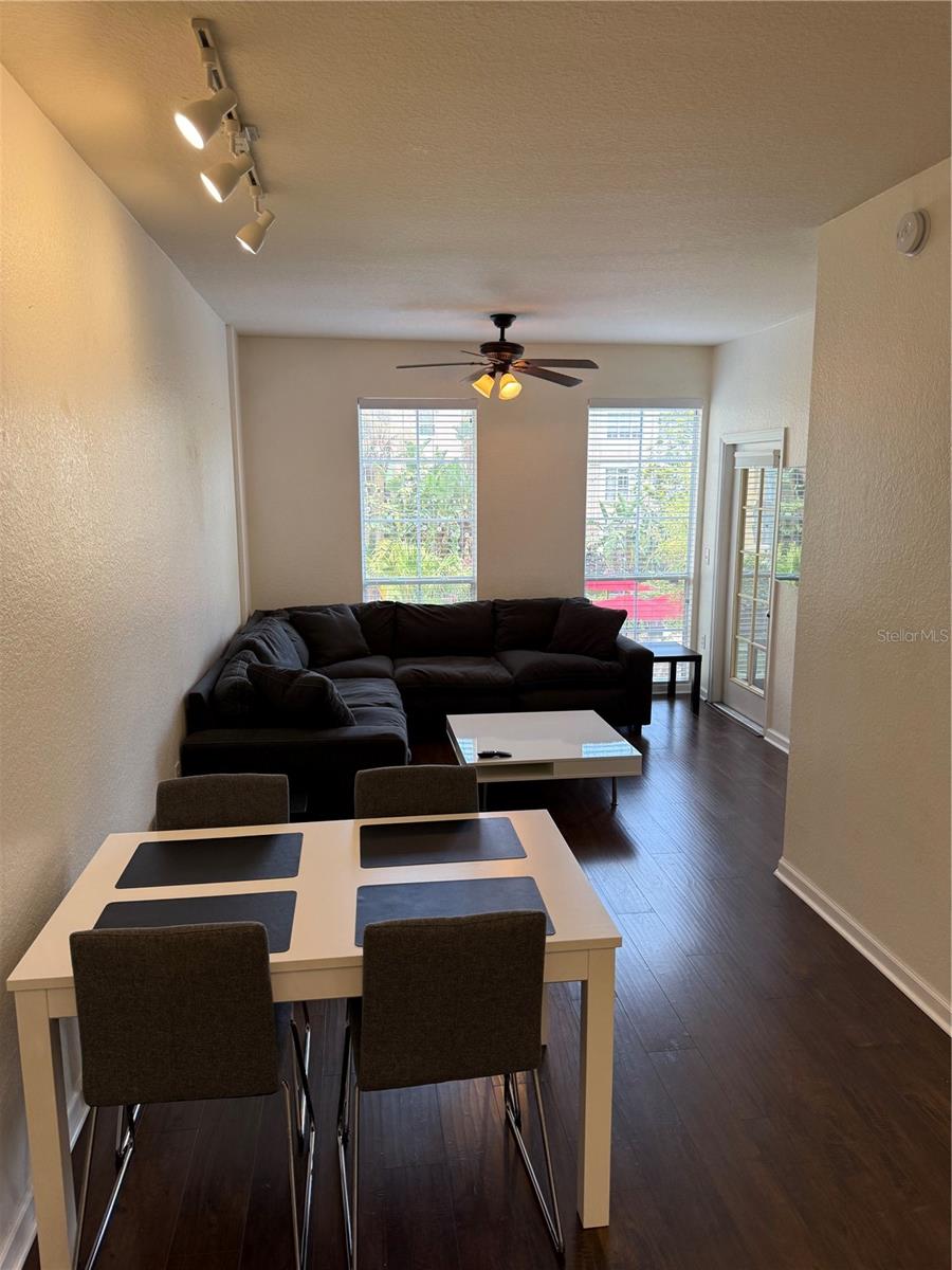 Image 4 of 12 For 402 Armenia Avenue 127