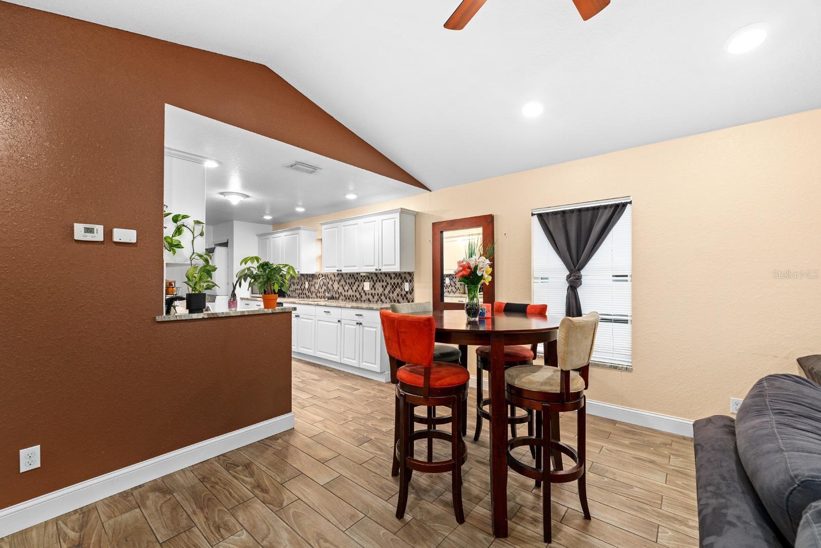 Image 11 of 25 For 2563 13th Avenue S