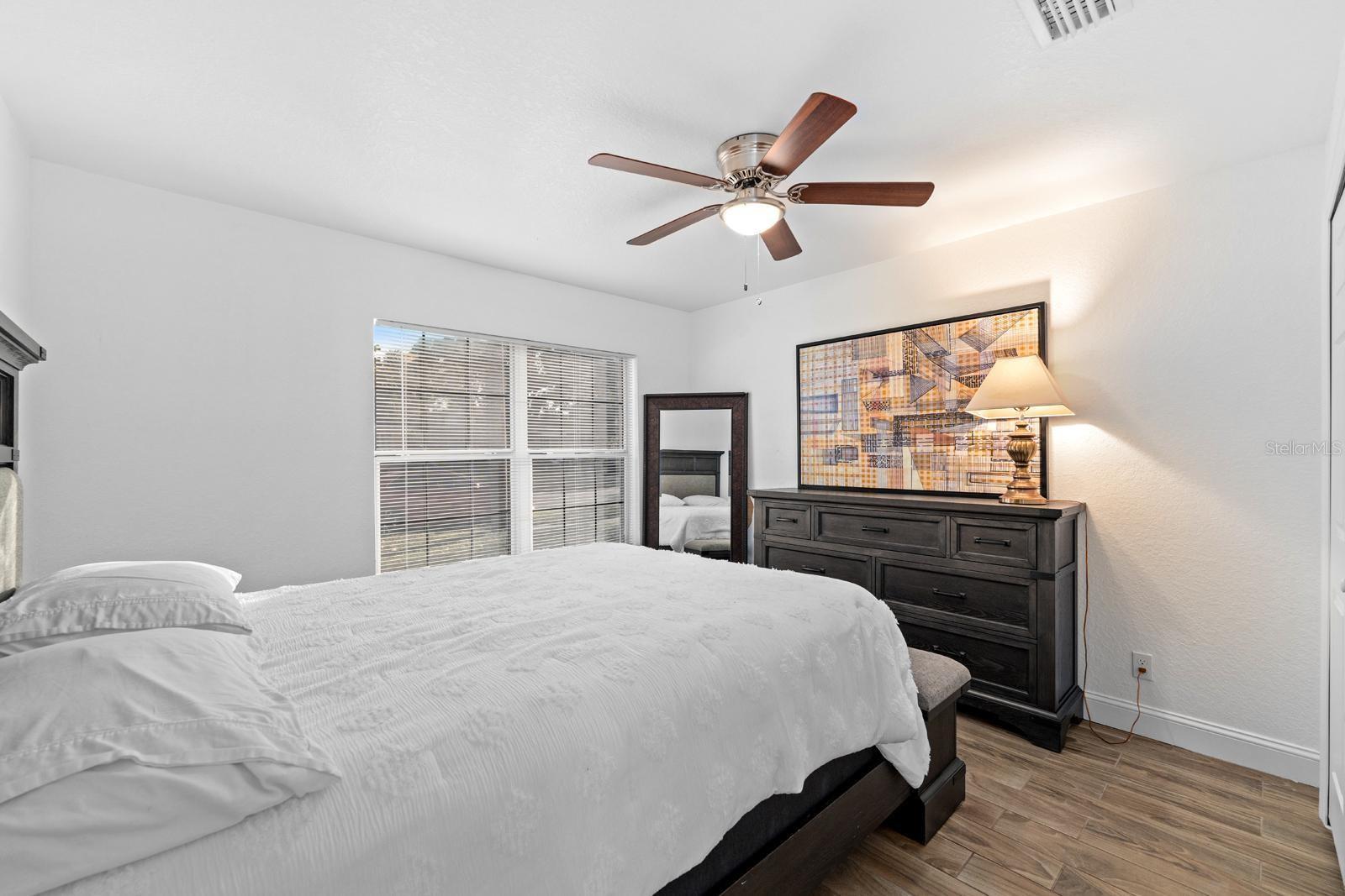 Image 12 of 25 For 2563 13th Avenue S