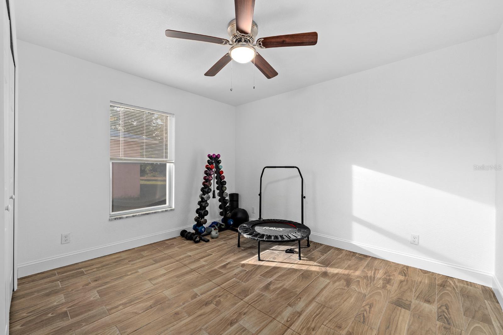 Image 14 of 25 For 2563 13th Avenue S