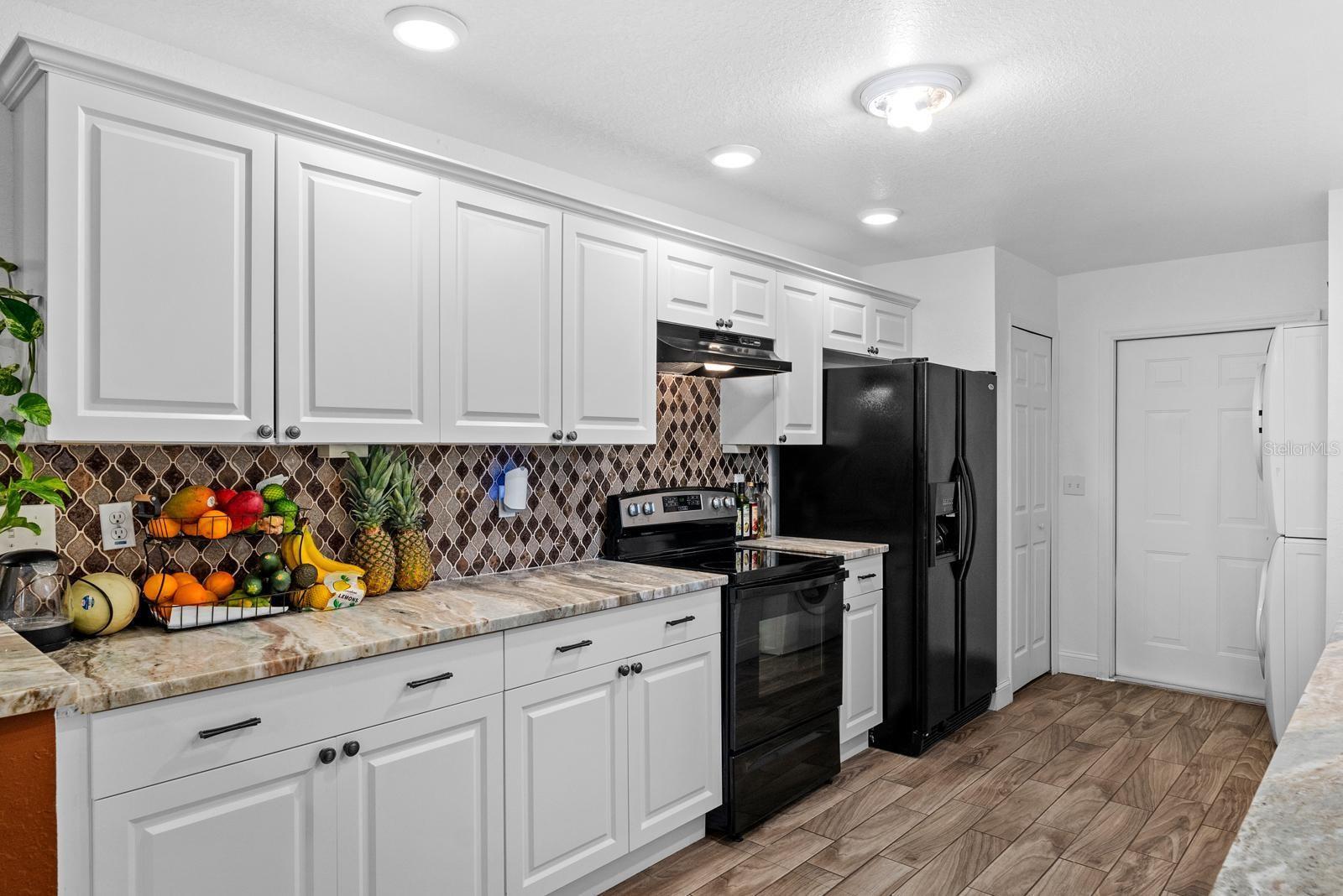 Image 5 of 25 For 2563 13th Avenue S