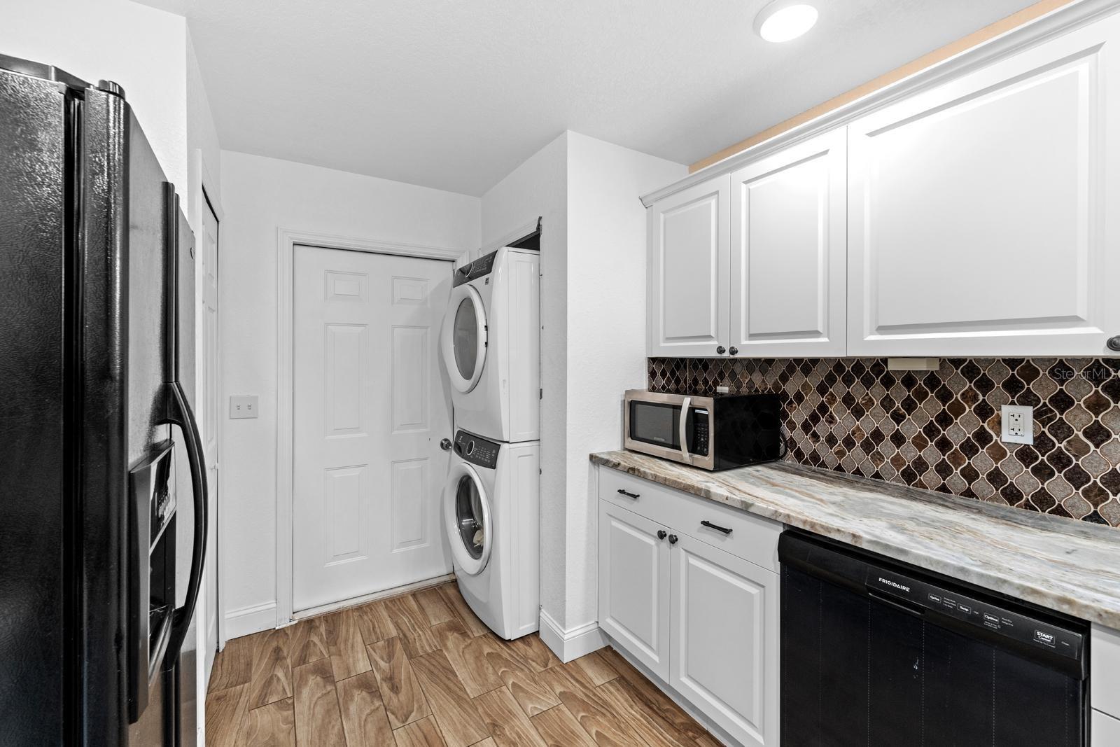 Image 7 of 25 For 2563 13th Avenue S