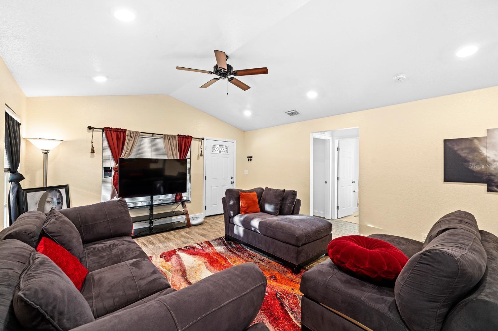 Image 9 of 25 For 2563 13th Avenue S