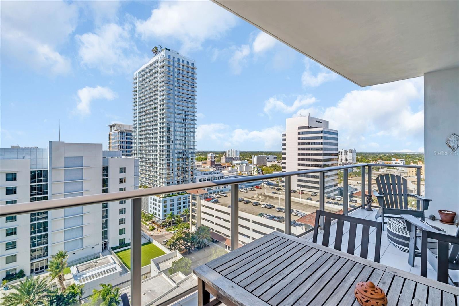 Image 18 of 48 For 100 1st Avenue N 1706