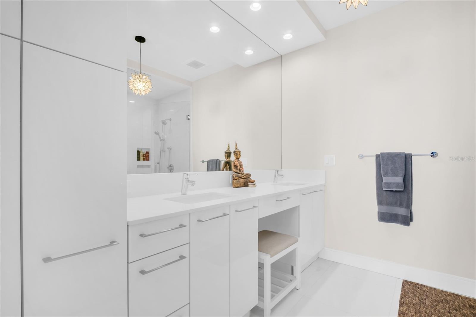 Image 24 of 48 For 100 1st Avenue N 1706