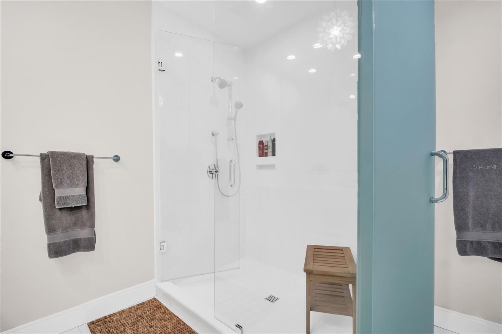 Image 25 of 48 For 100 1st Avenue N 1706