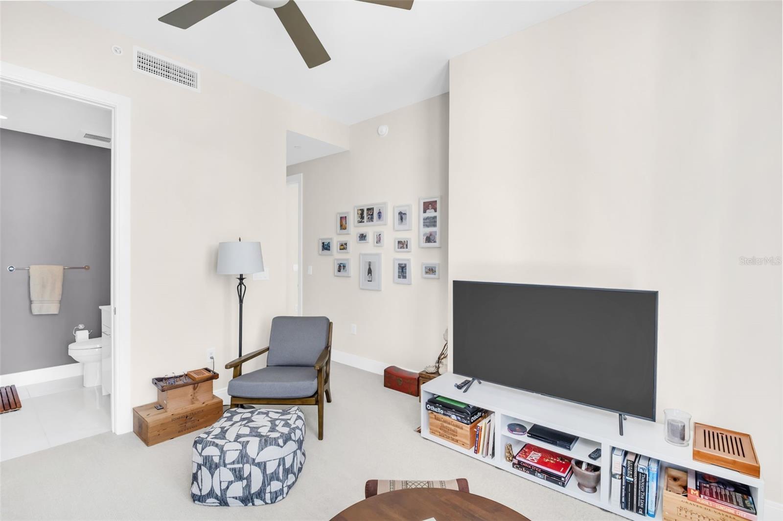 Image 29 of 48 For 100 1st Avenue N 1706