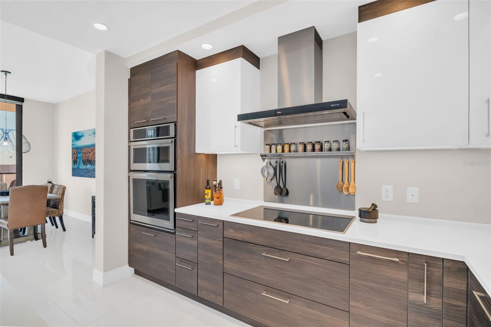 Image 9 of 48 For 100 1st Avenue N 1706