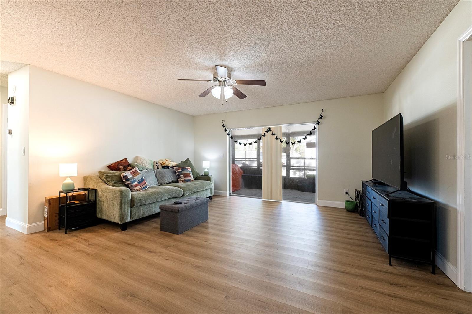 Image 20 of 47 For 6401 Cedarbrook Drive S