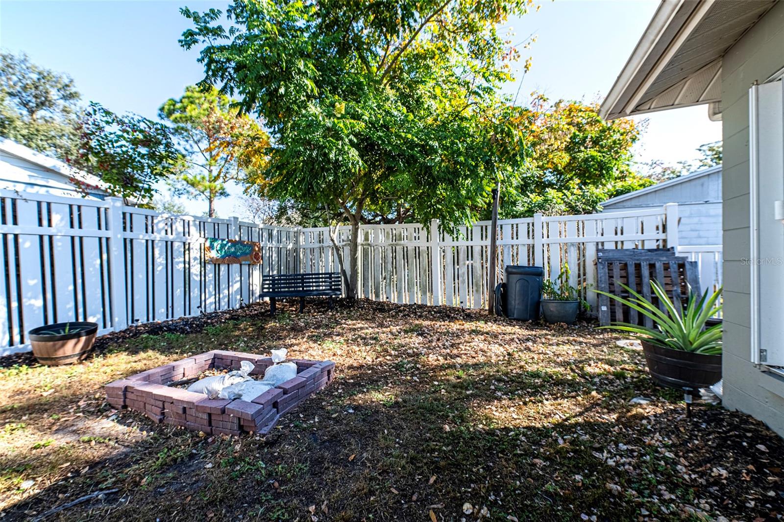 Image 27 of 47 For 6401 Cedarbrook Drive S