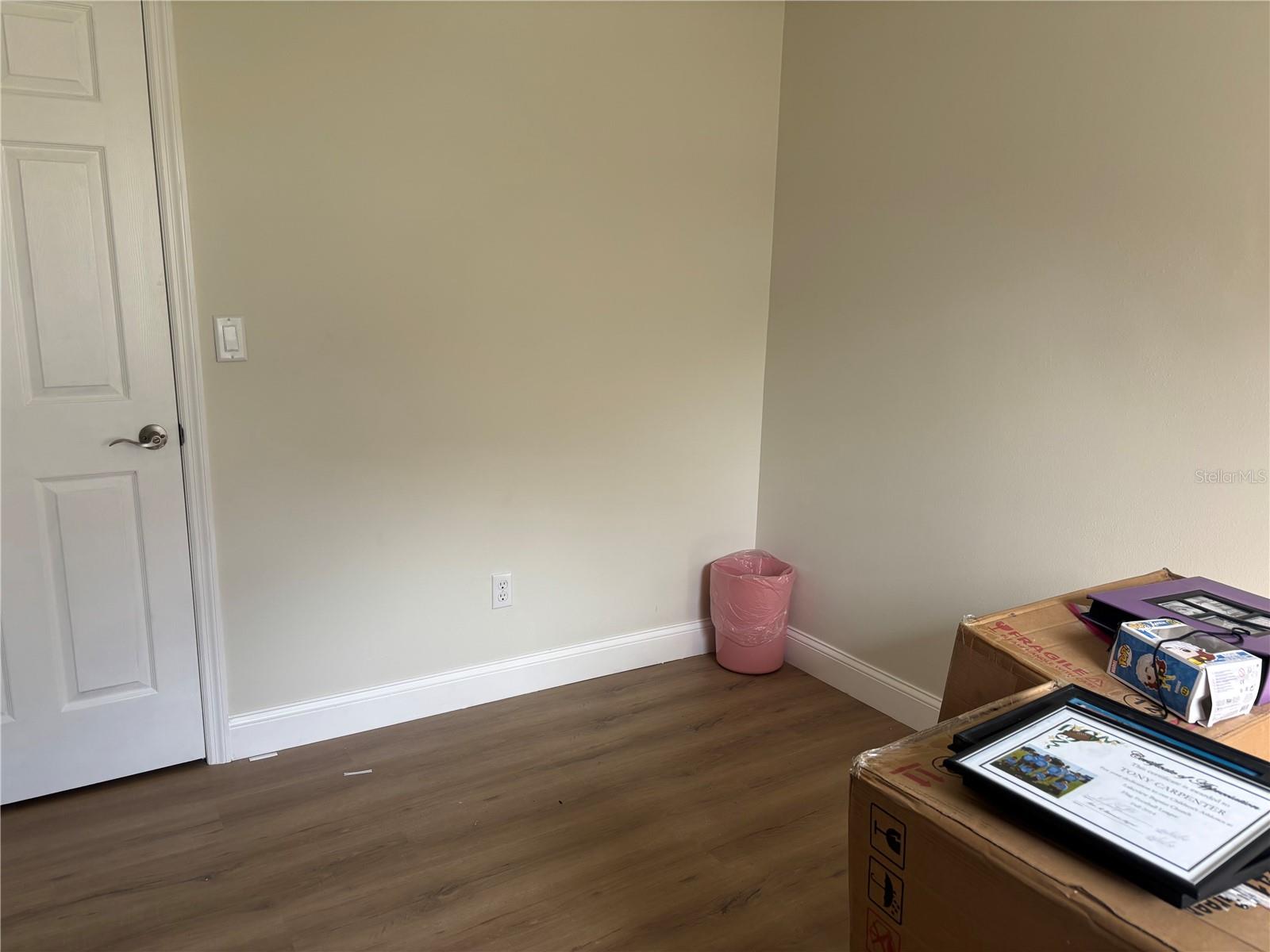 Listing photo id 4 for 6401 Cedarbrook Drive S