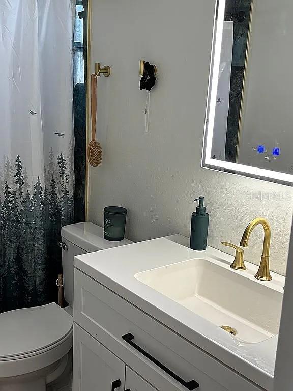 Listing photo id 5 for 6401 Cedarbrook Drive S