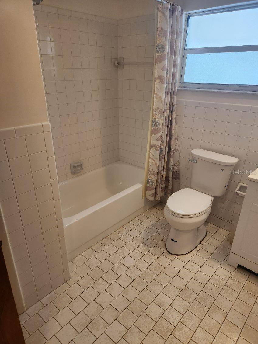 Image 8 of 15 For 5823 Elm Street