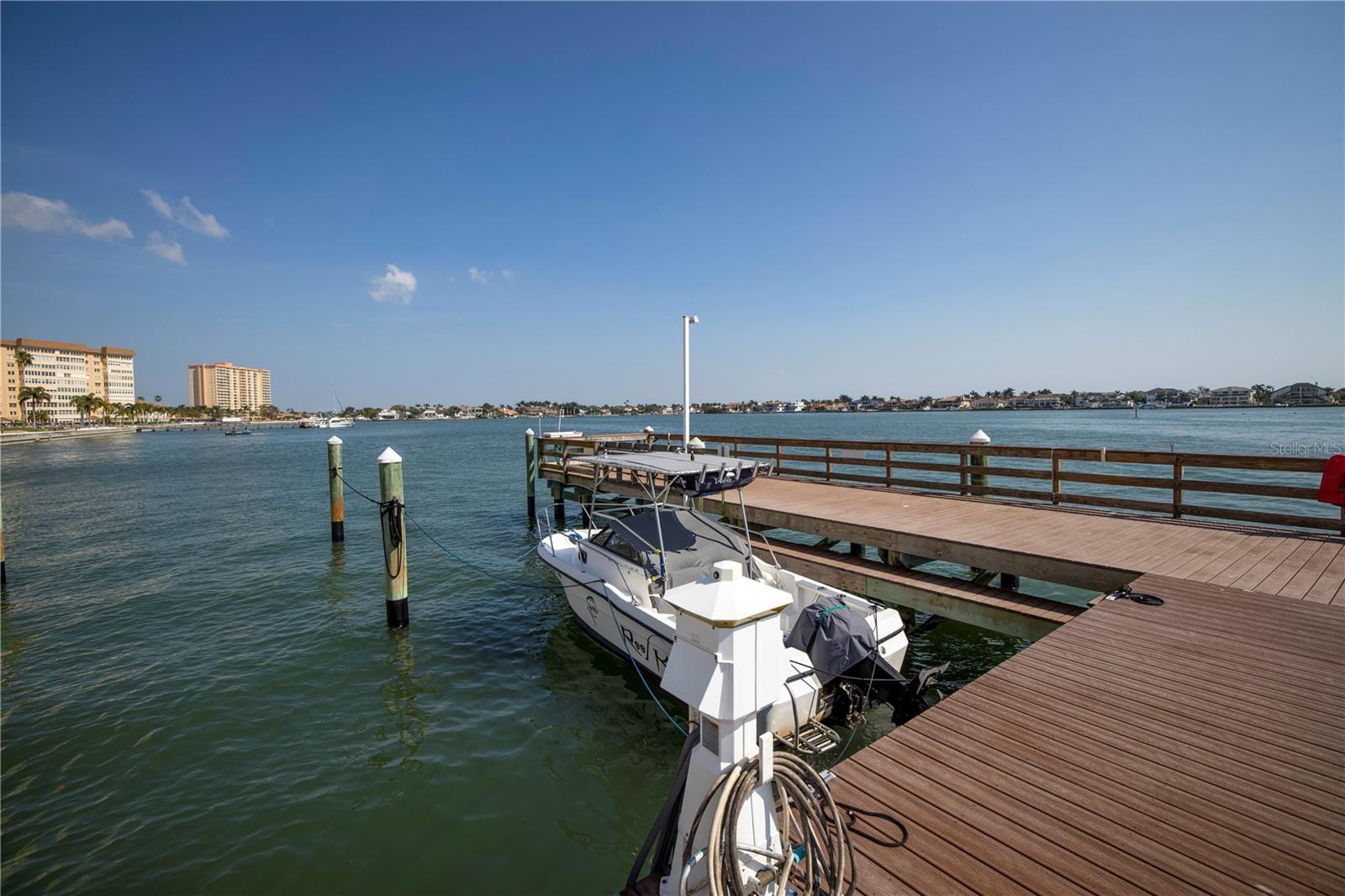 Image 12 of 94 For 5220 Brittany Drive S 904