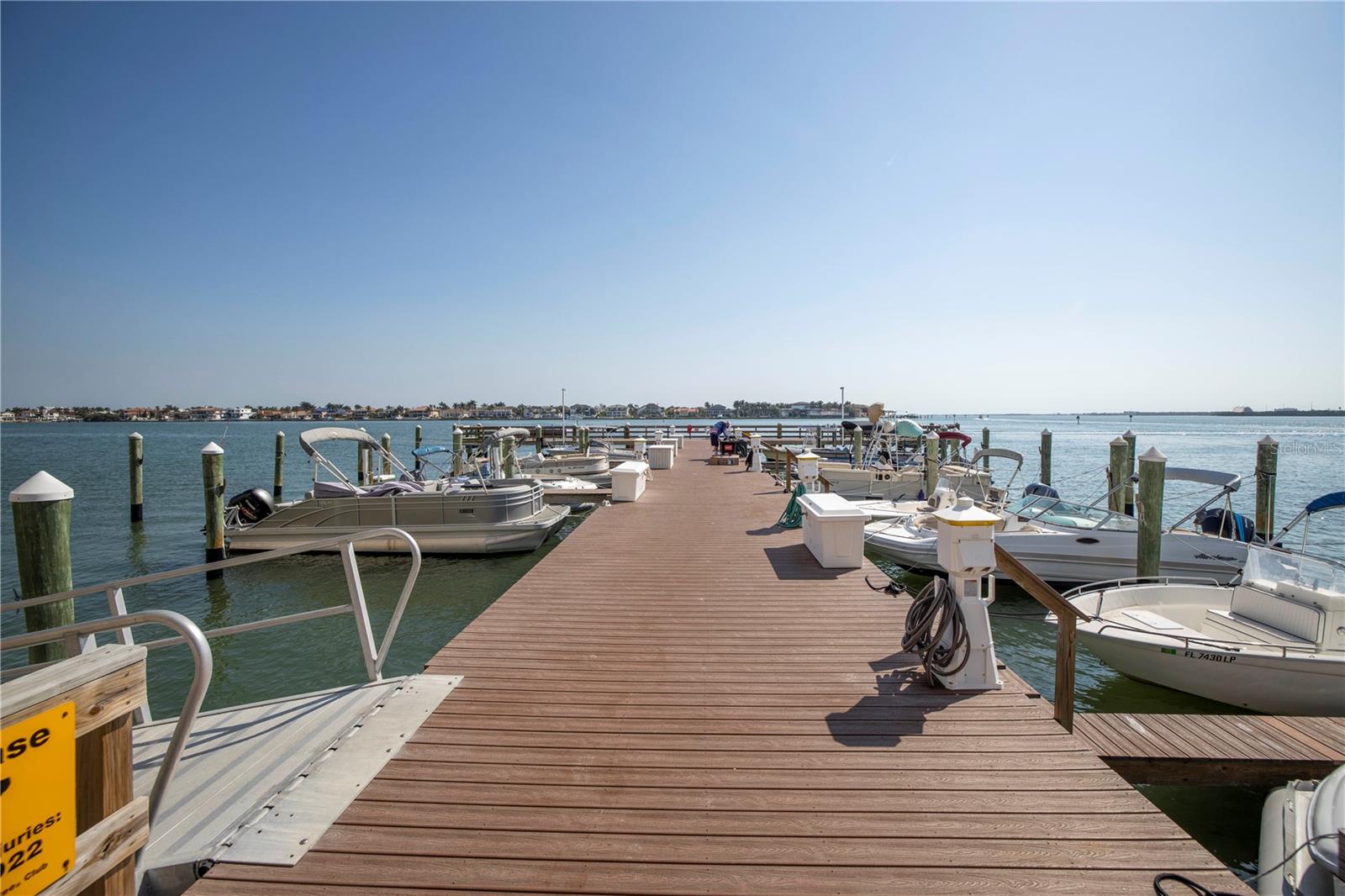 Image 13 of 94 For 5220 Brittany Drive S 904