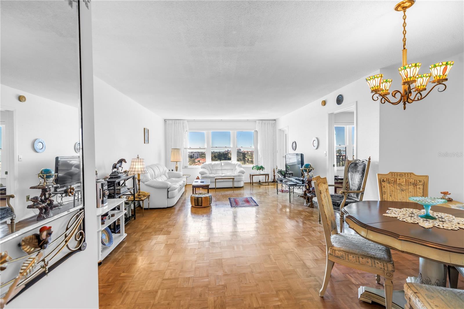 Image 30 of 94 For 5220 Brittany Drive S 904