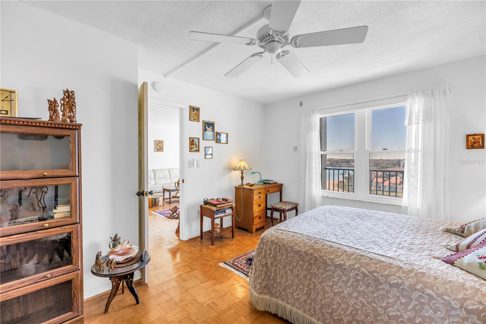 Image 39 of 94 For 5220 Brittany Drive S 904