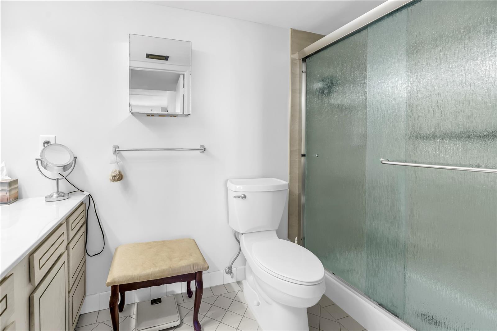 Image 40 of 94 For 5220 Brittany Drive S 904