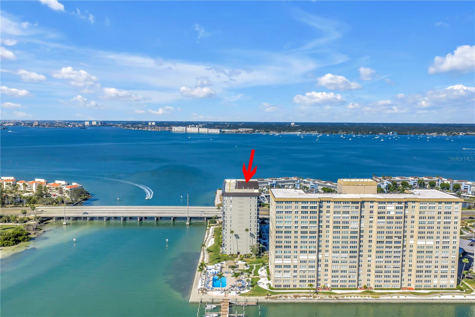 Image 6 of 94 For 5220 Brittany Drive S 904