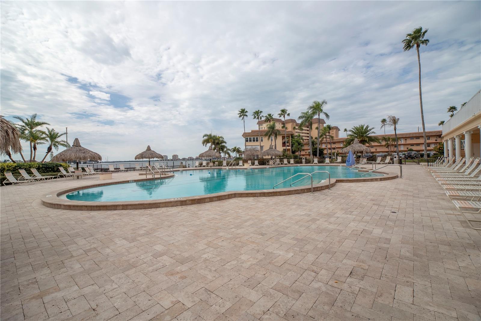 Image 90 of 94 For 5220 Brittany Drive S 904