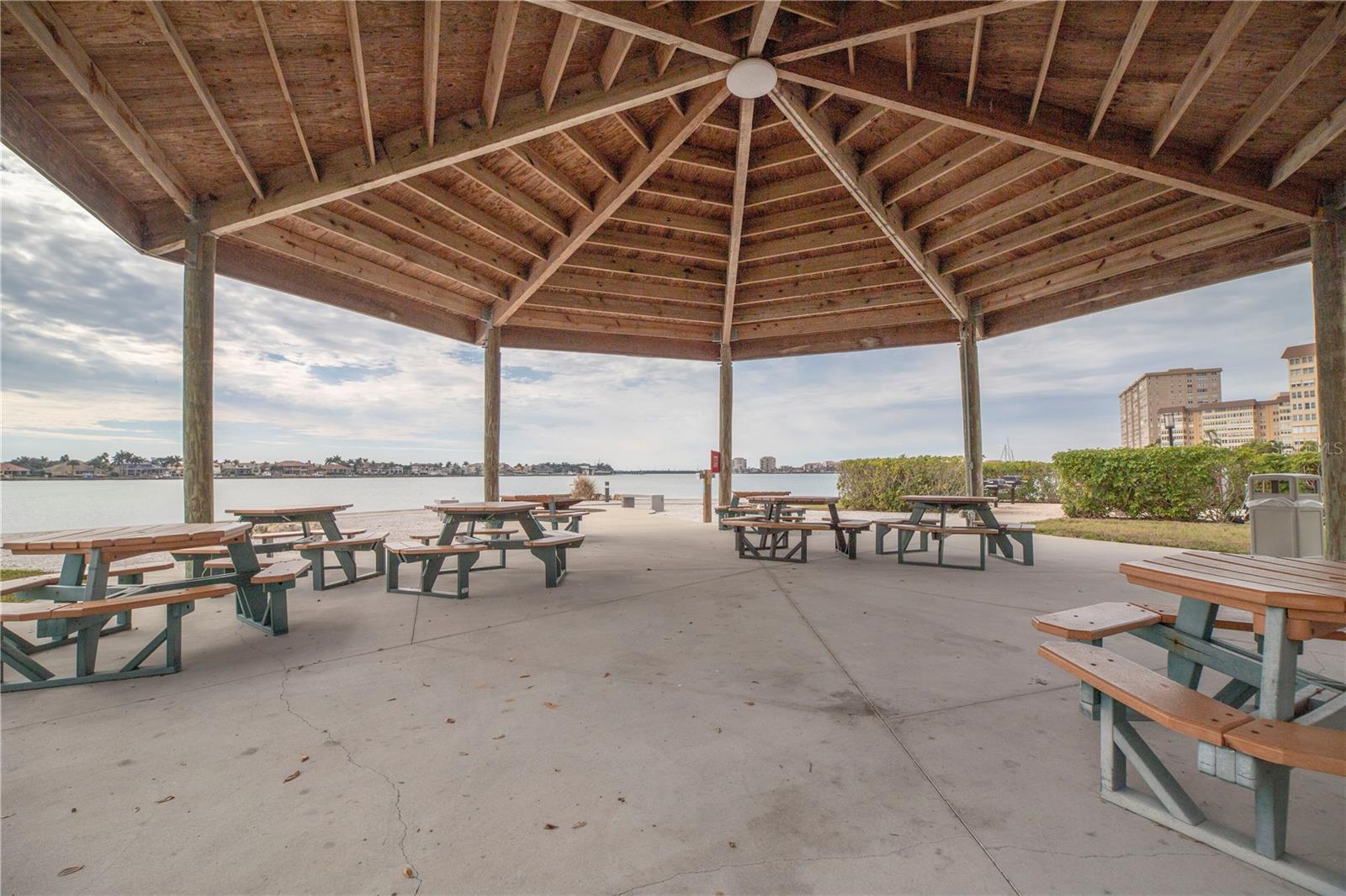 Image 92 of 94 For 5220 Brittany Drive S 904