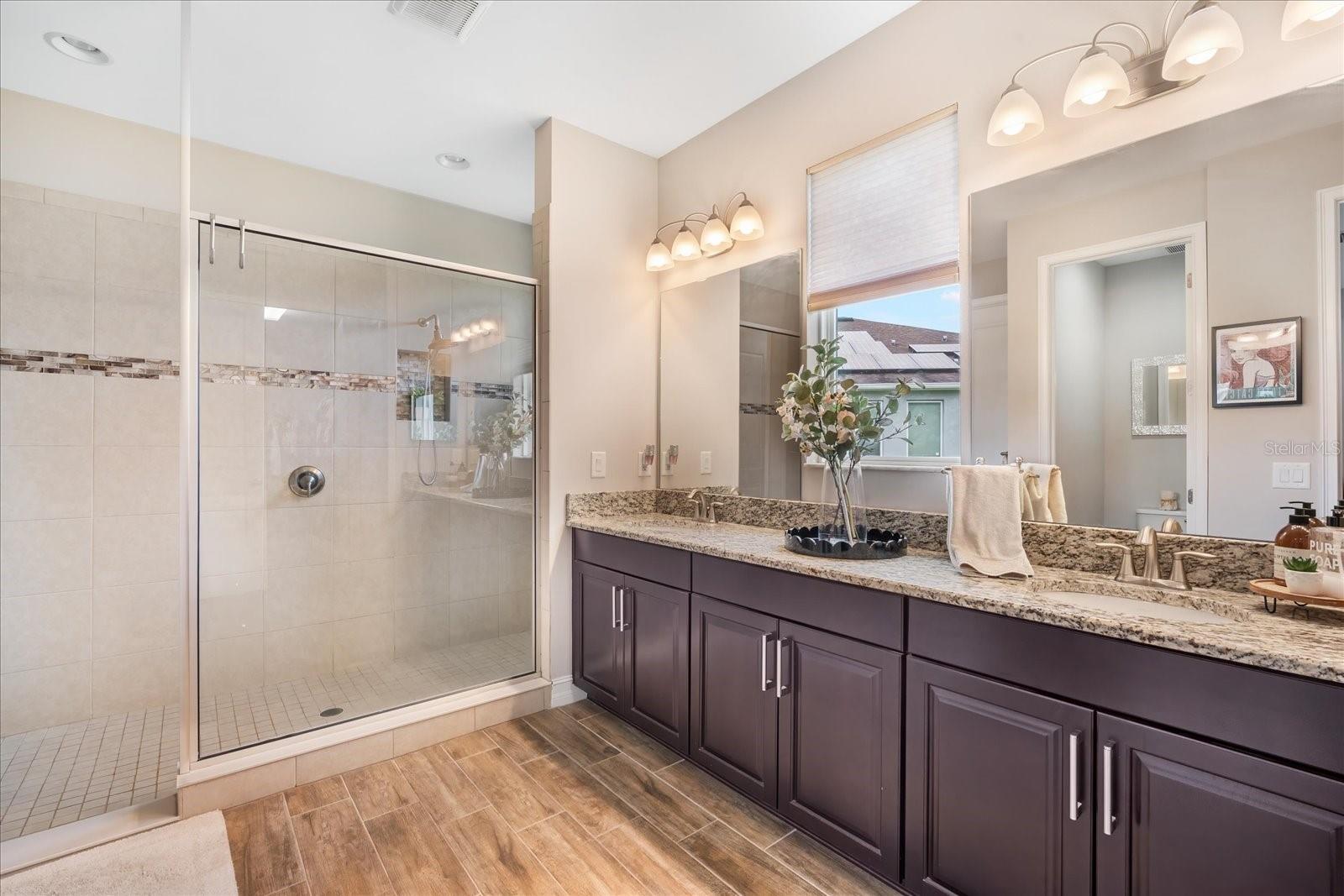 Image 16 of 40 For 31737 Fairhill Drive