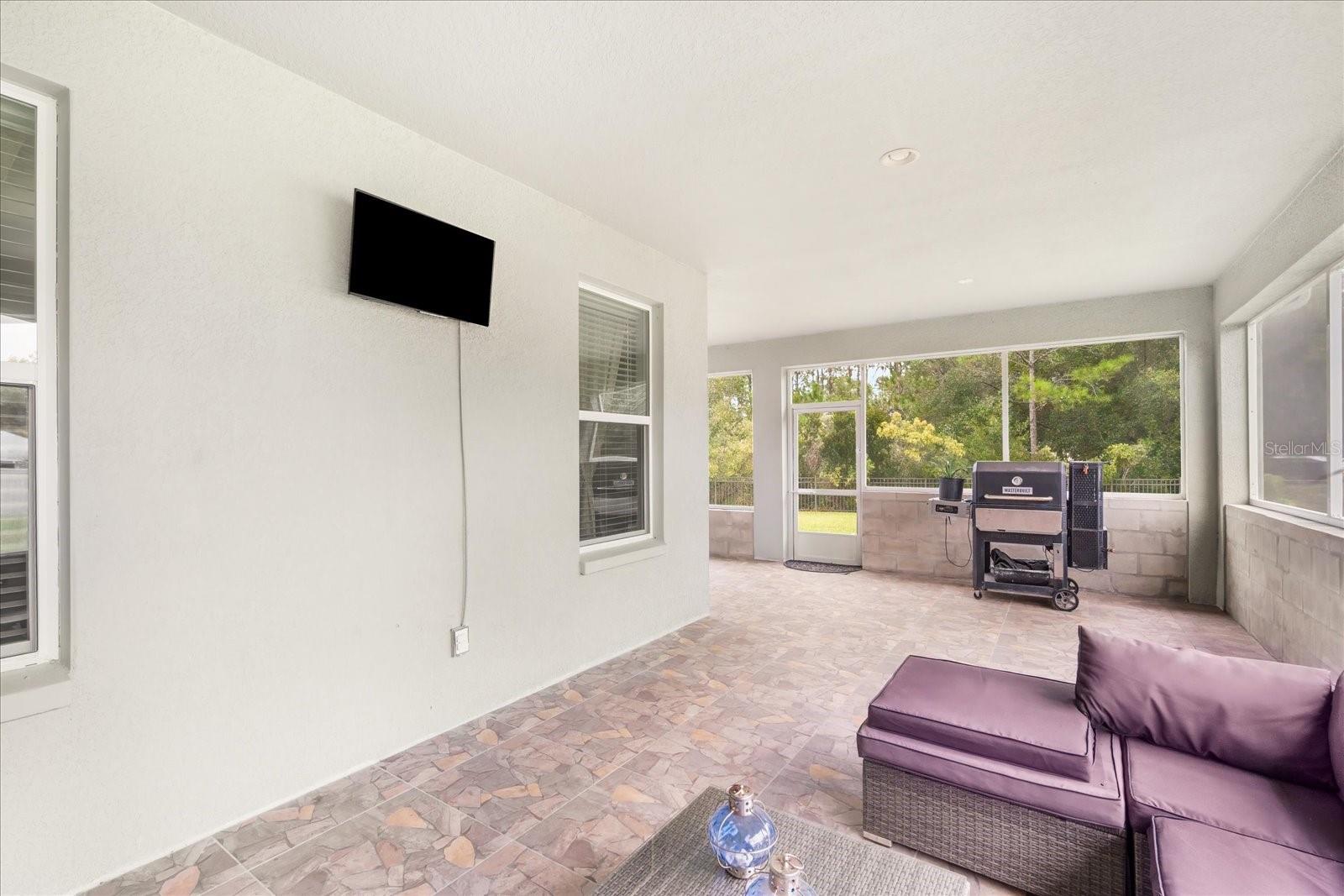 Image 23 of 40 For 31737 Fairhill Drive