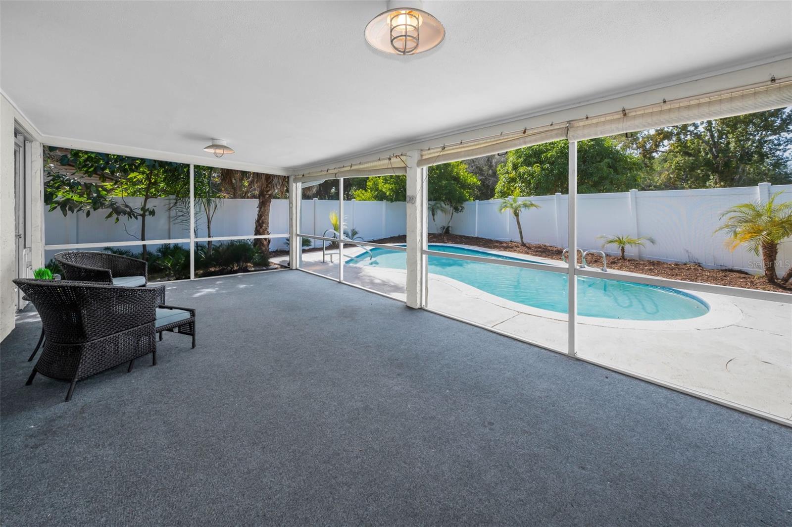 Listing photo id 24 for 7404 Clearview Drive