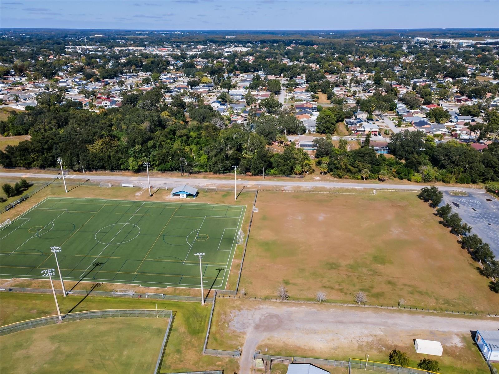 Listing photo id 34 for 7404 Clearview Drive