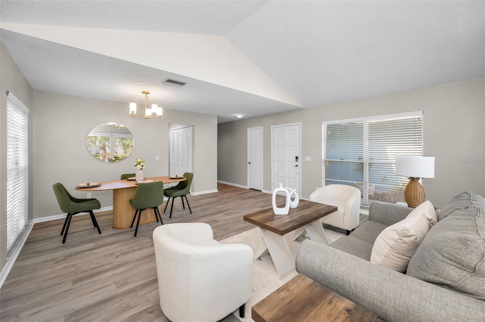 Listing photo id 6 for 7404 Clearview Drive