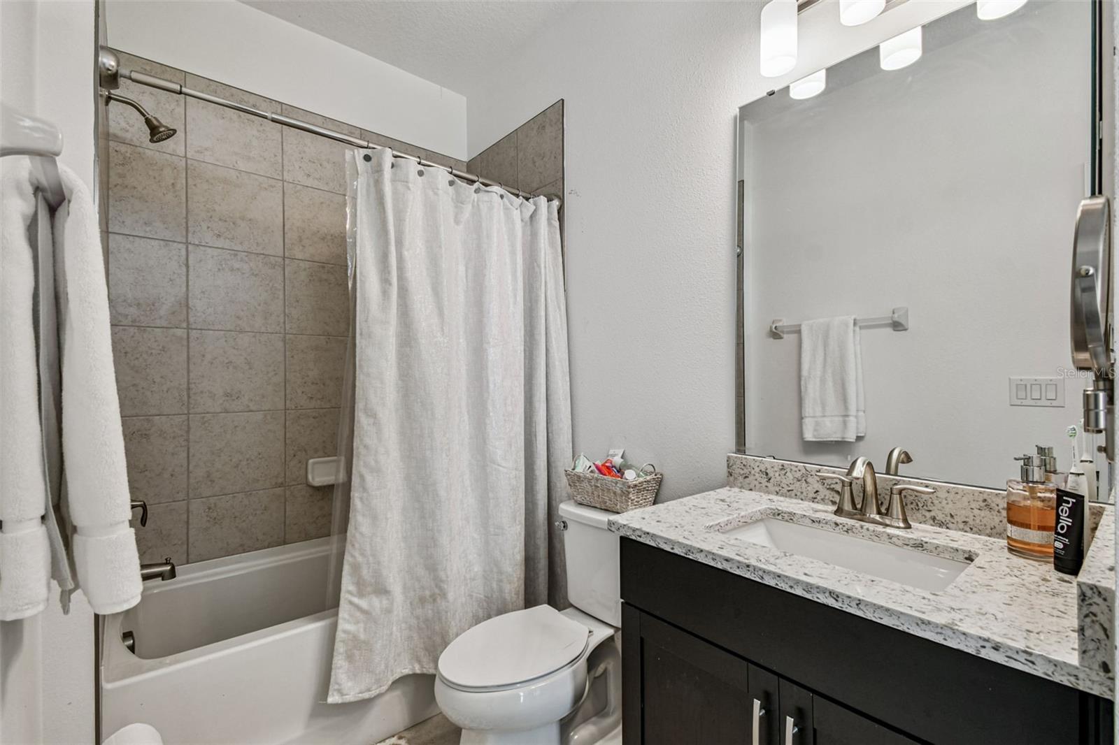 Listing photo id 11 for 1039 Davis Heather Circle