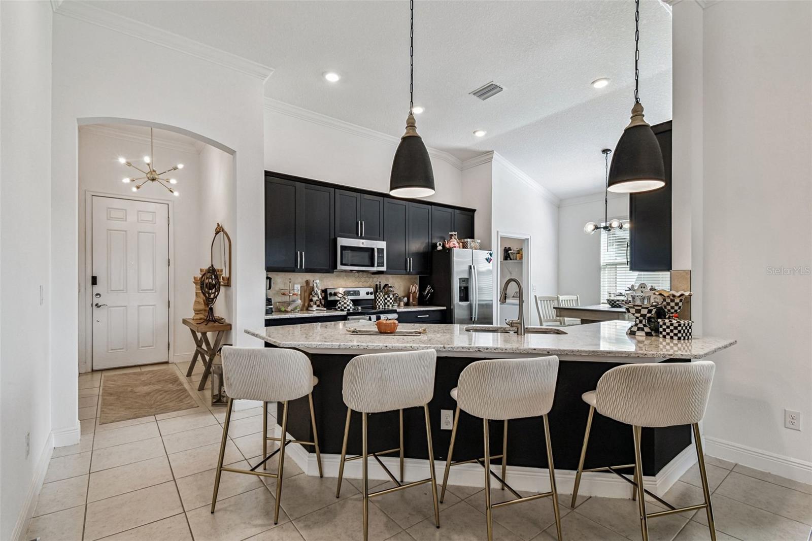 Listing photo id 4 for 1039 Davis Heather Circle