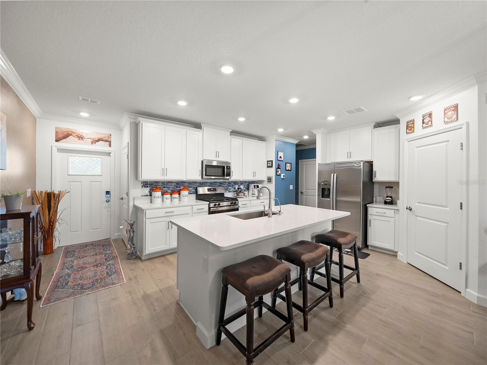 Image 4 of 46 For 17308 Holly Well Avenue