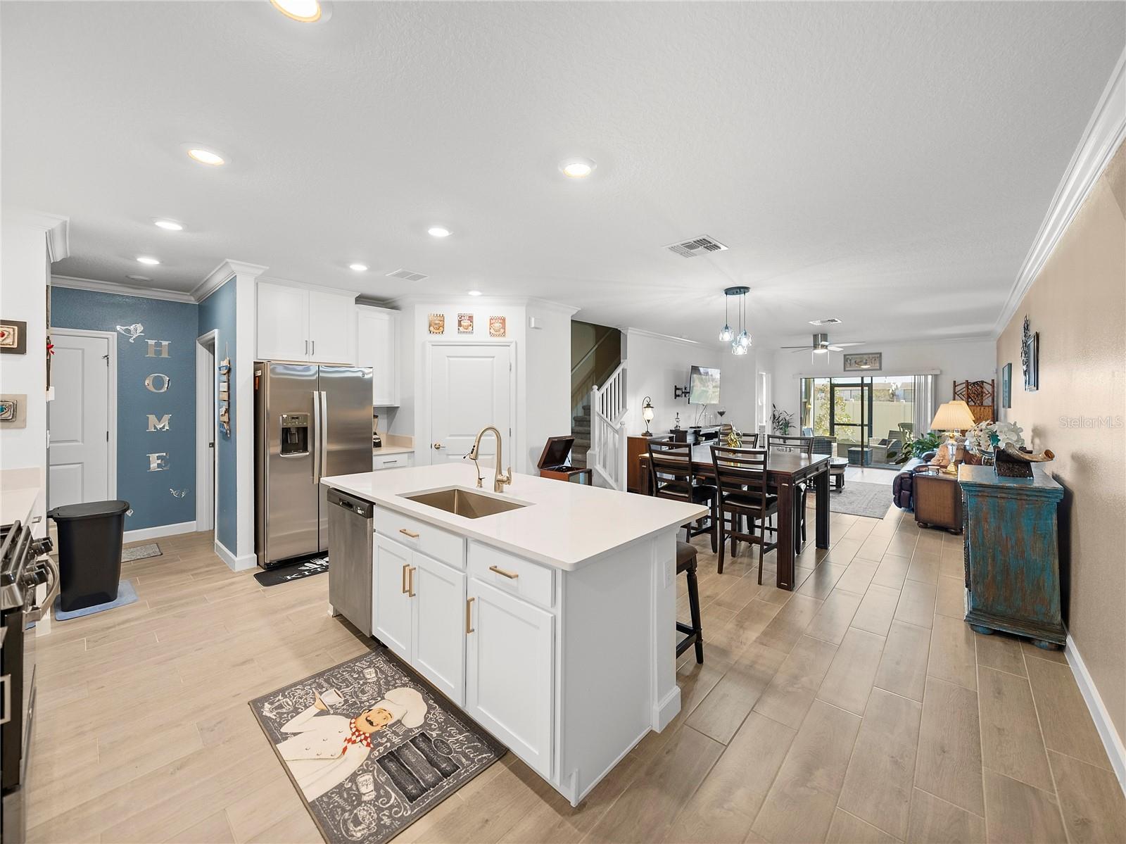 Image 5 of 46 For 17308 Holly Well Avenue