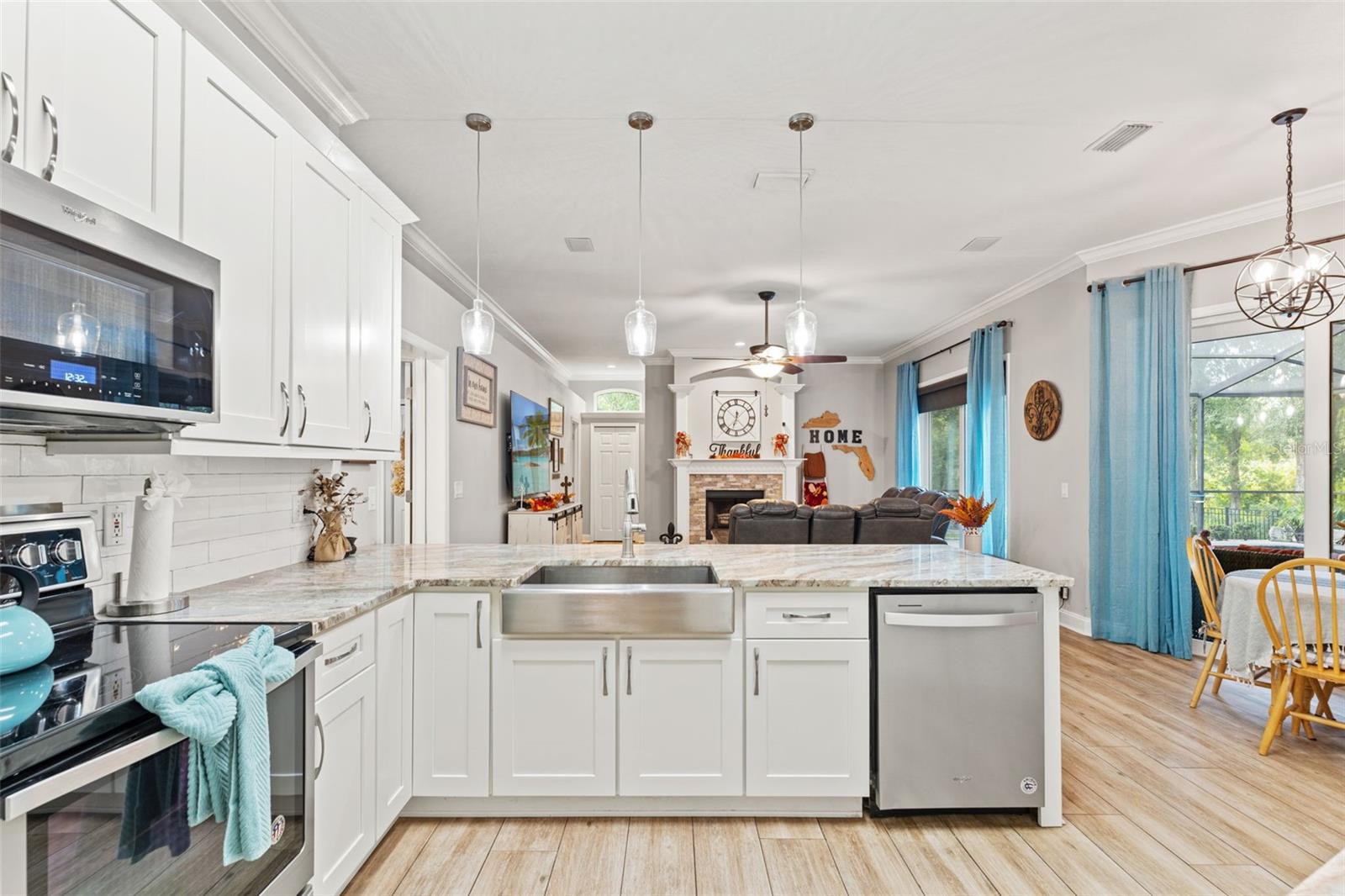 Listing photo id 9 for 4404 Casey Lake