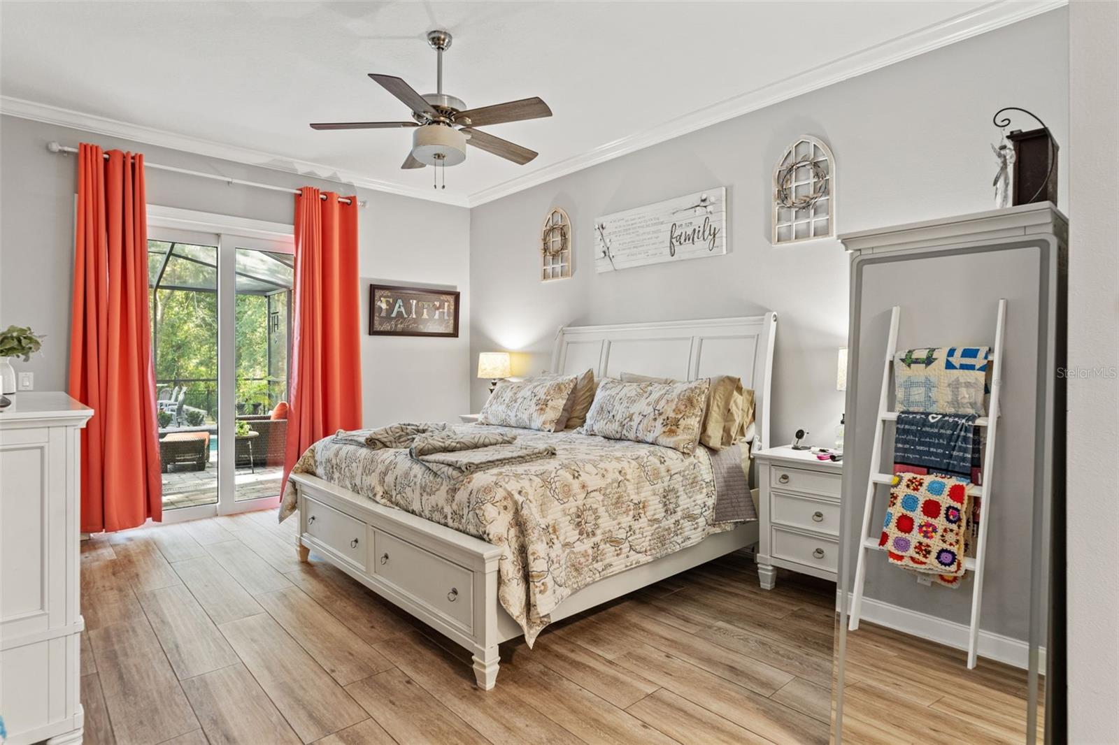 Listing photo id 12 for 4404 Casey Lake