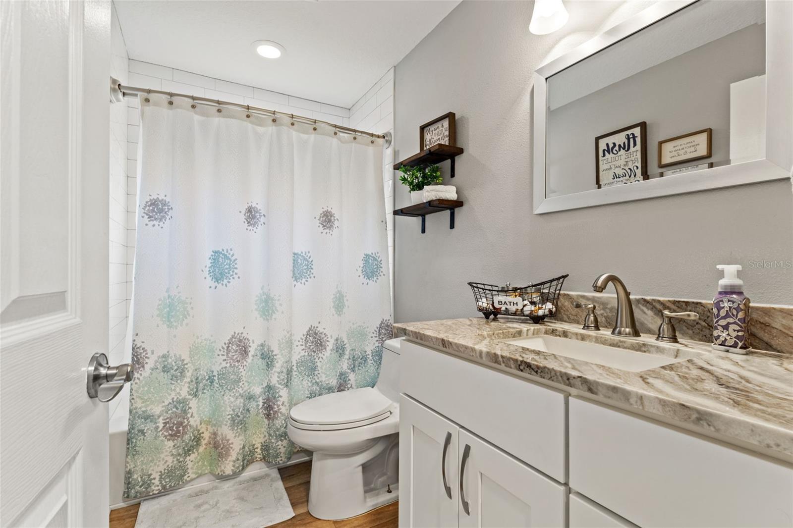 Listing photo id 17 for 4404 Casey Lake