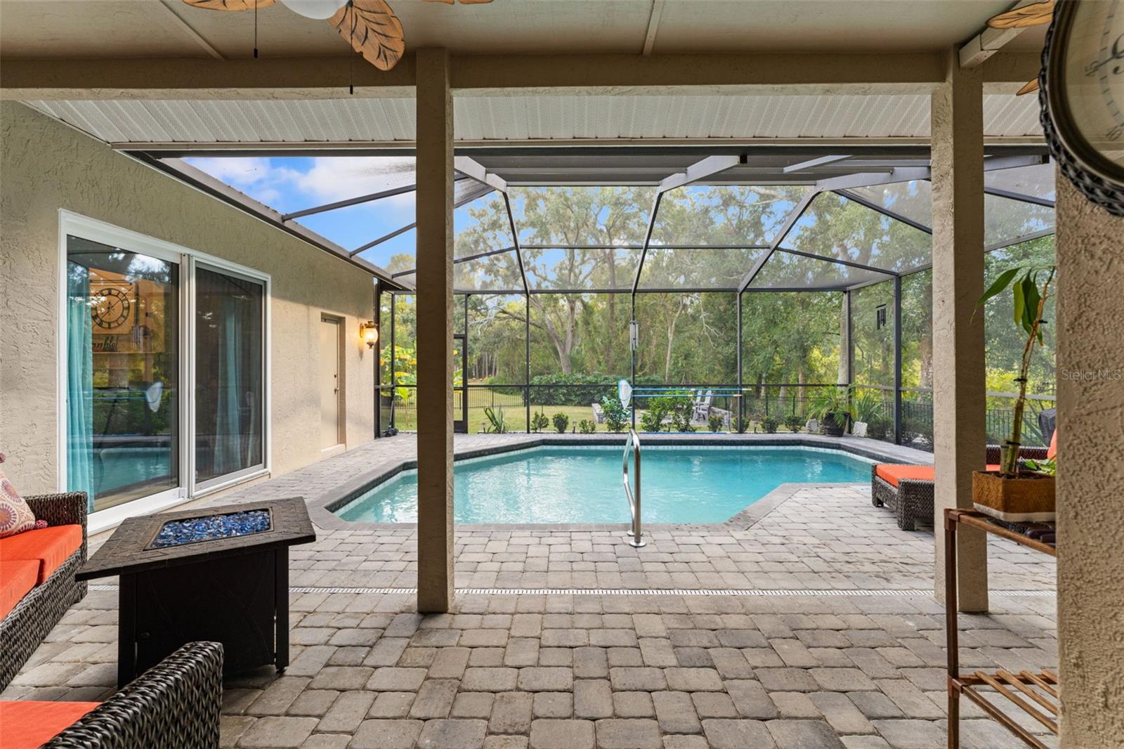 Listing photo id 21 for 4404 Casey Lake