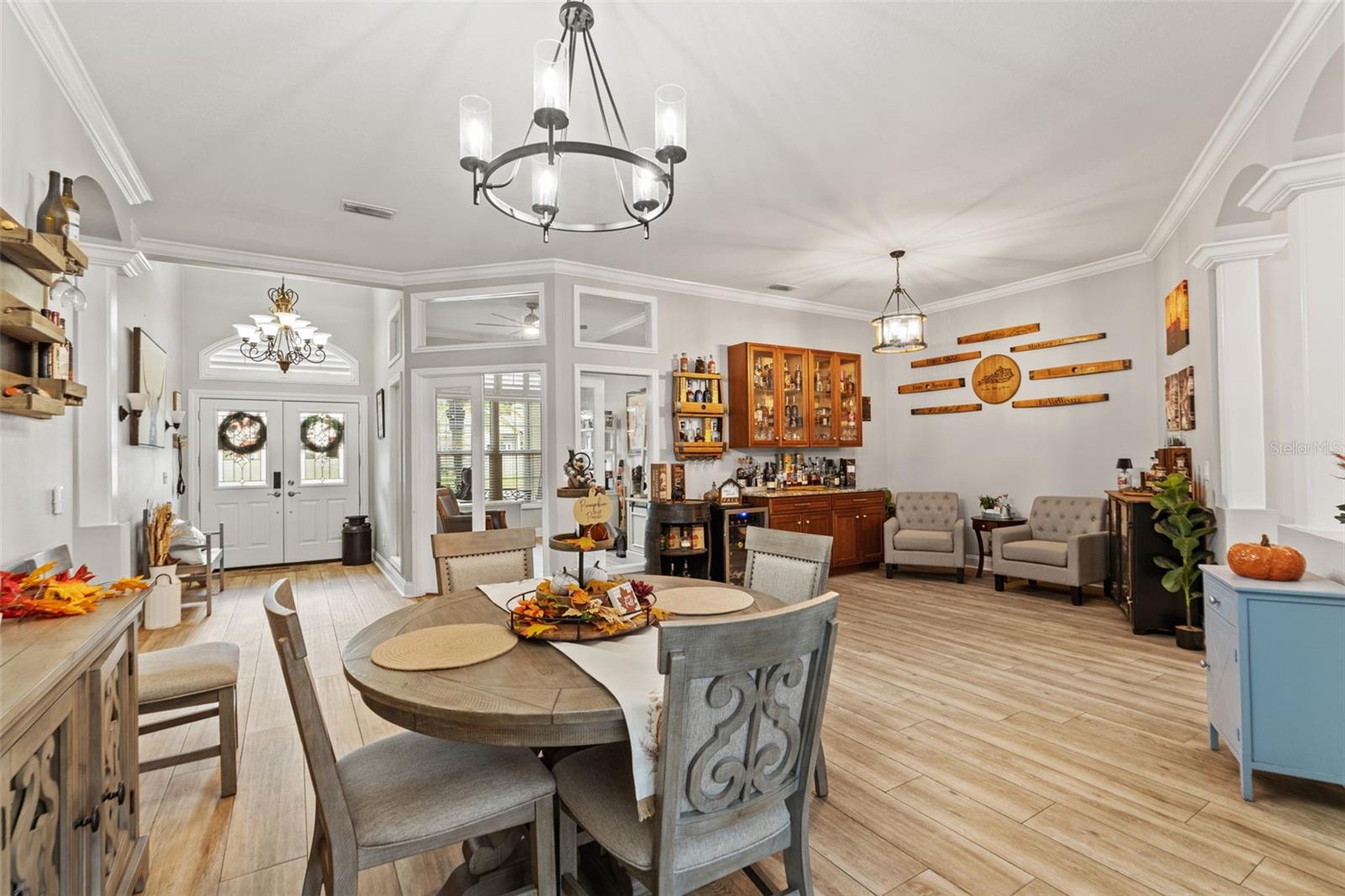 Listing photo id 5 for 4404 Casey Lake