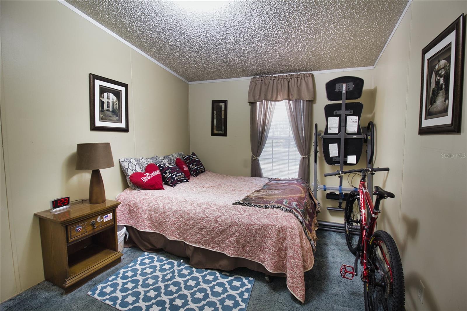 Image 15 of 26 For 2498 Saturn Road