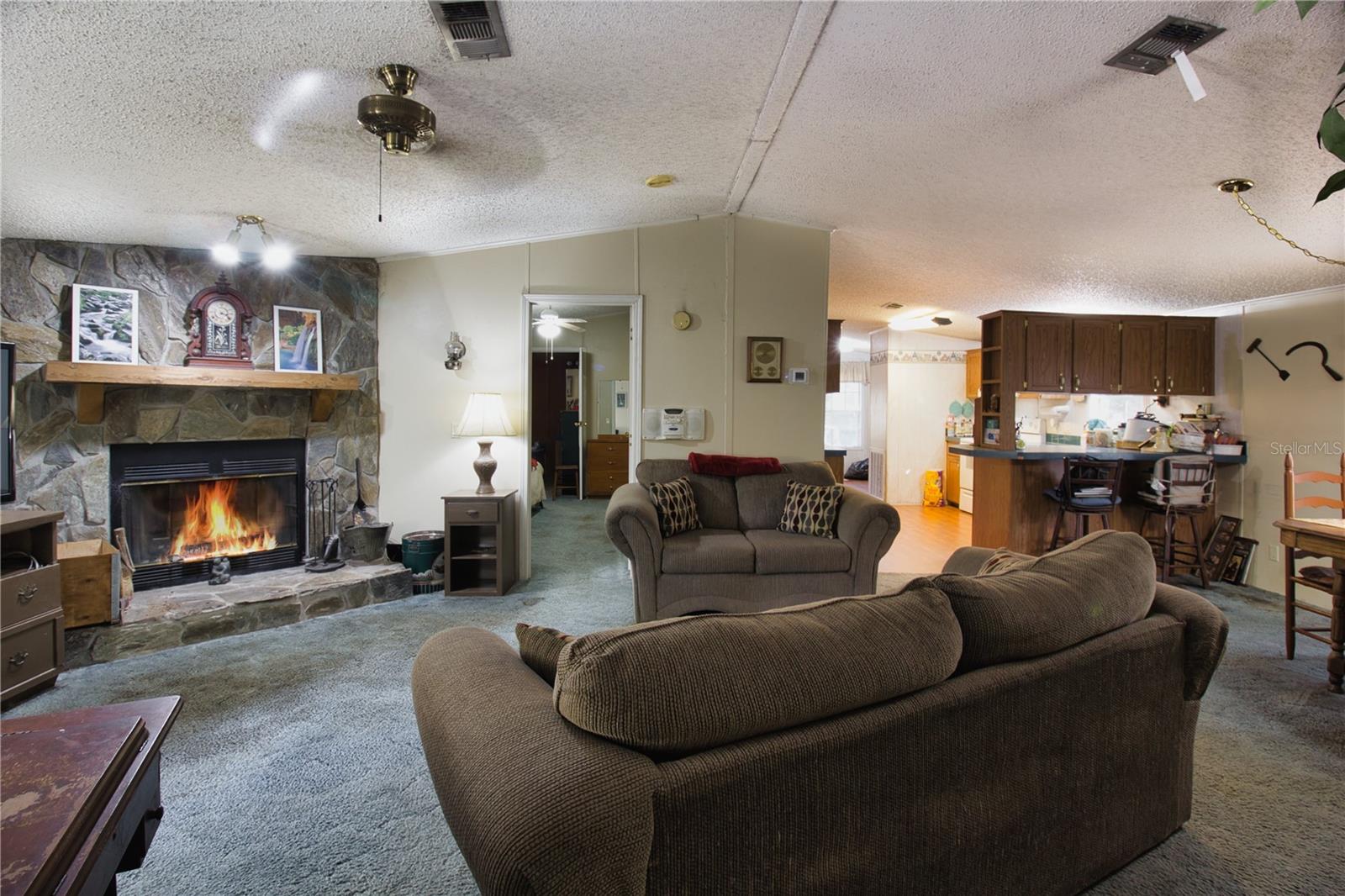 Image 3 of 26 For 2498 Saturn Road