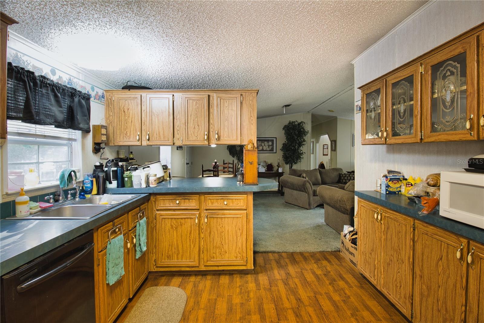 Image 7 of 26 For 2498 Saturn Road