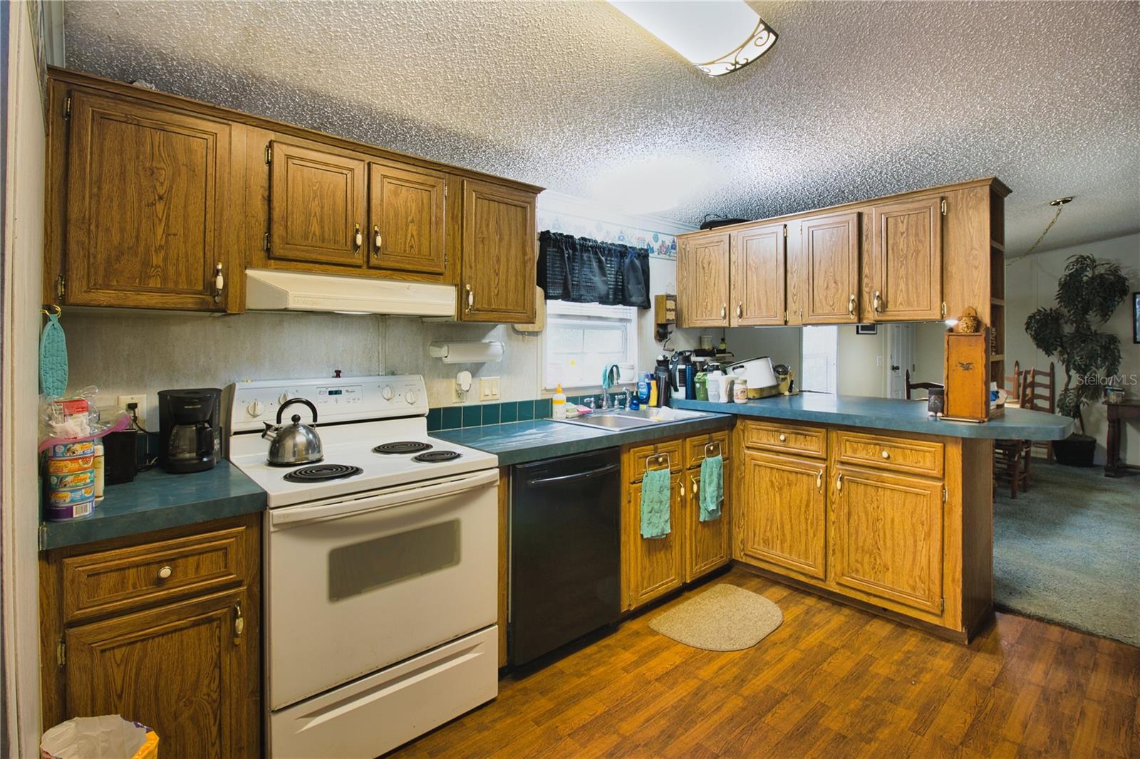 Image 8 of 26 For 2498 Saturn Road