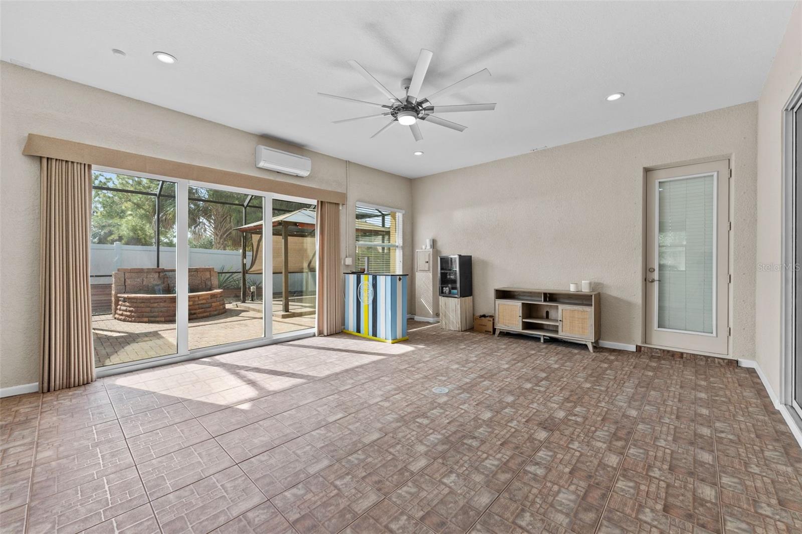 Listing photo id 24 for 10405 Hampton Meadow Way