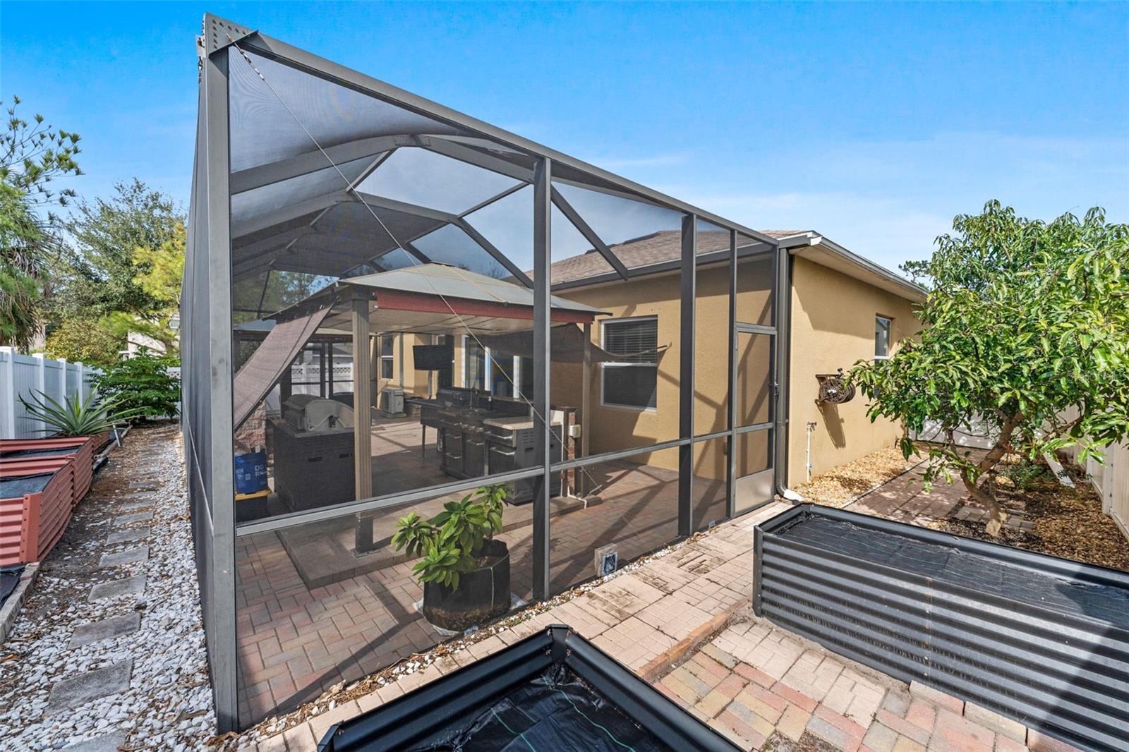 Listing photo id 31 for 10405 Hampton Meadow Way