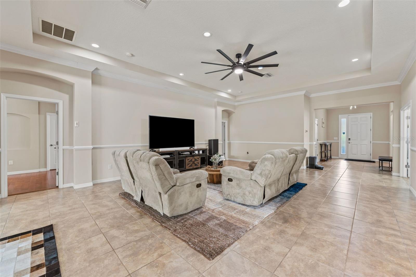 Listing photo id 4 for 10405 Hampton Meadow Way