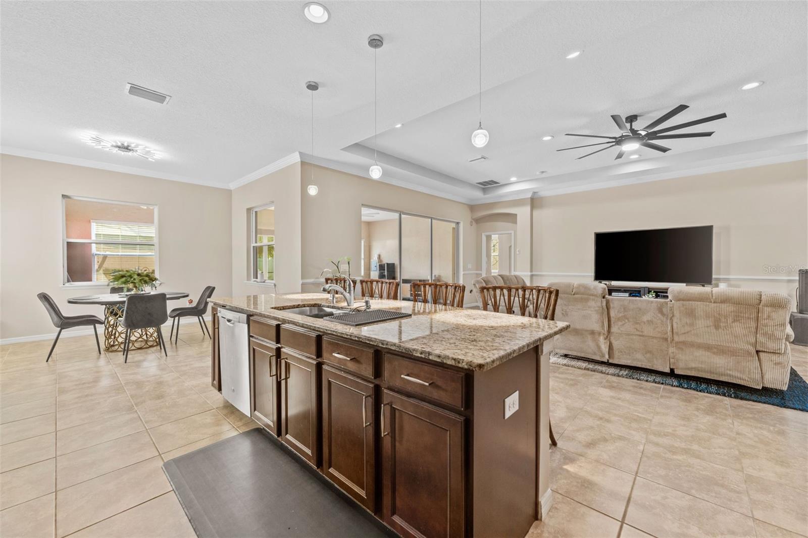 Listing photo id 6 for 10405 Hampton Meadow Way