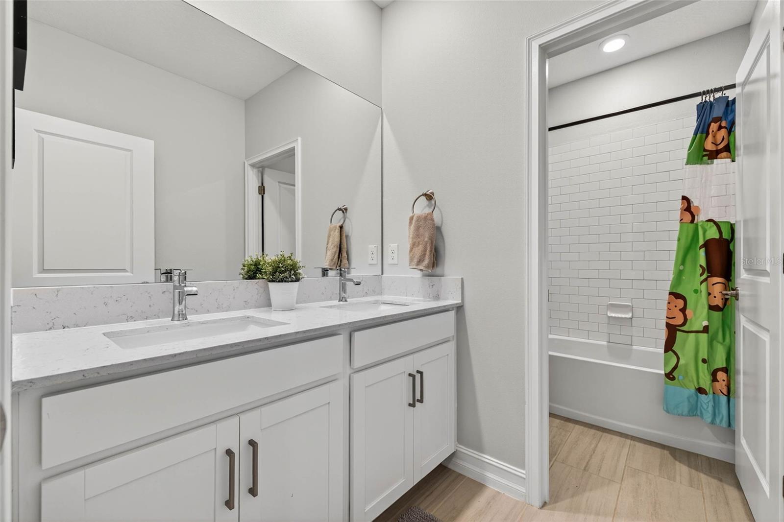 Image 28 of 38 For 7701 Faul Street