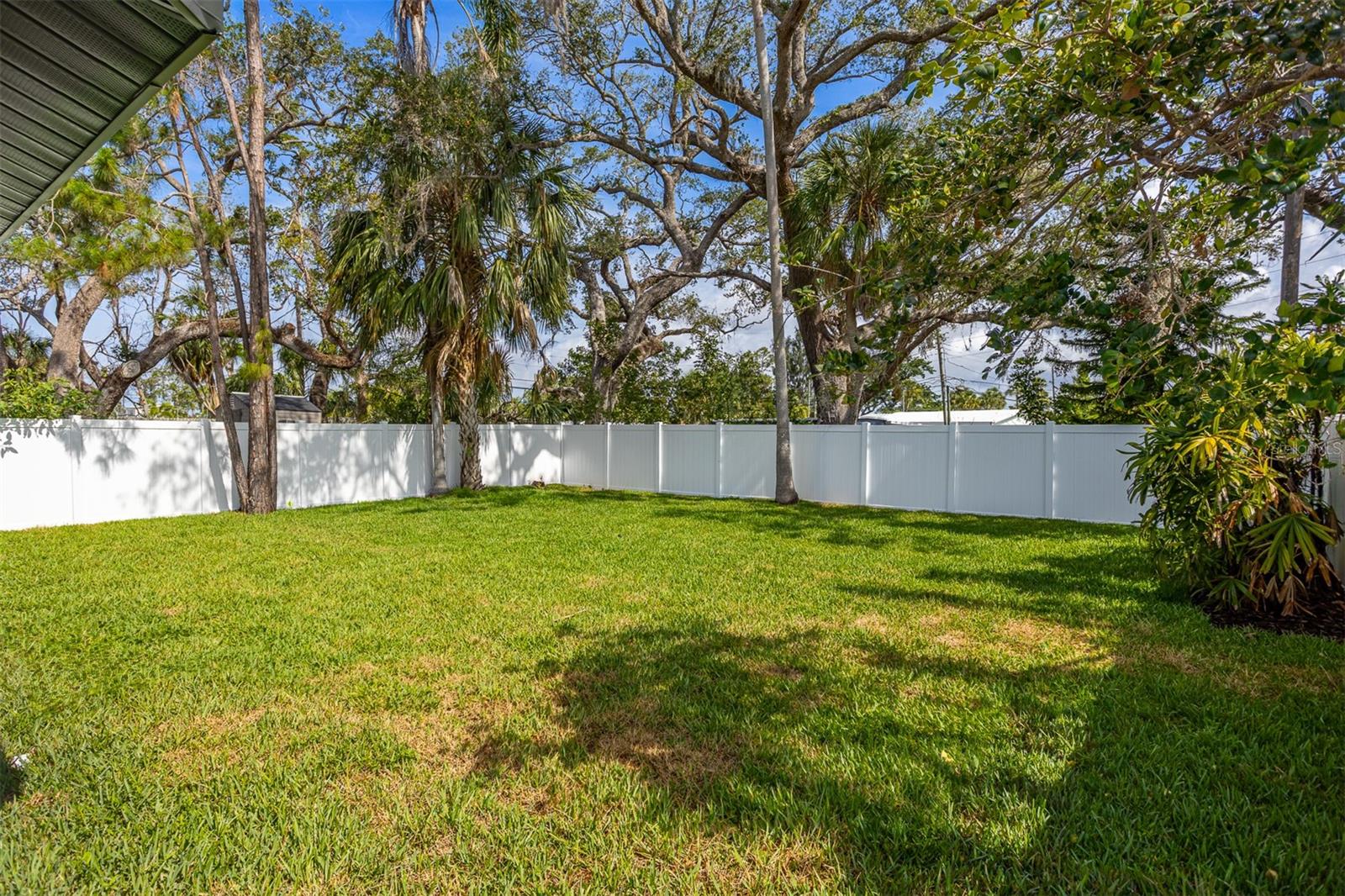 Image 30 of 33 For 8335 42nd Avenue N